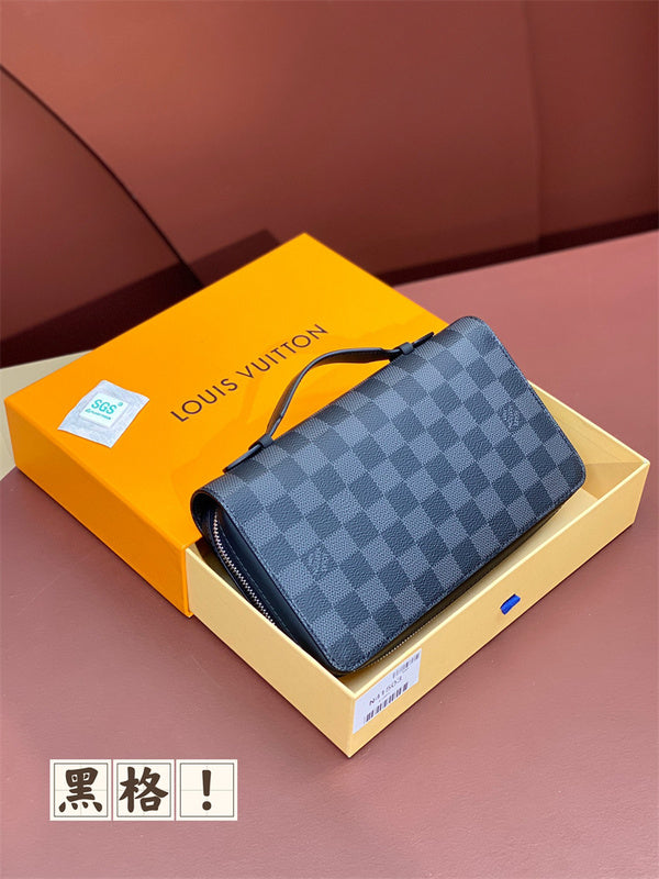  shopper bag interior and compartment view