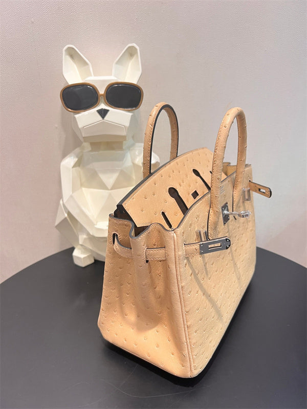  Contemporary shoulder bag carried on shoulder 10