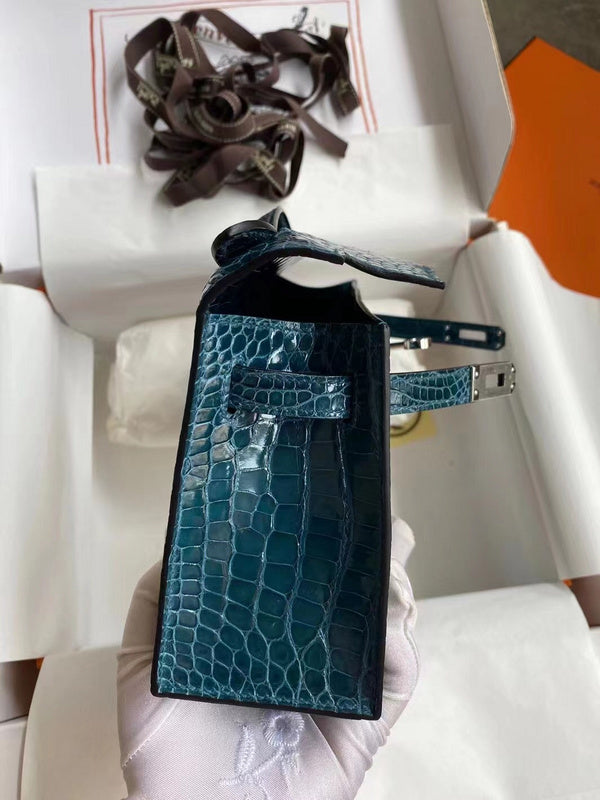 Smart bag shown from front angle