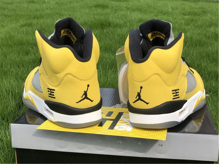 Nike Men's & Women's Iconic Street Trainers — Style 107 back view