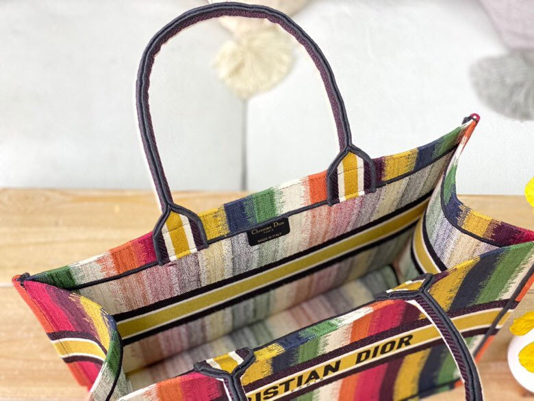 Front view of modern statement women's handbag – women's luxury accessory