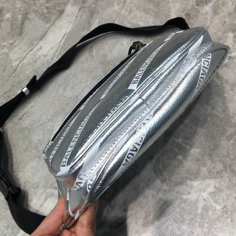 Contemporary Vegan Leather Handbag - Everyday Elegance | Women's Premium Handbag #236 - hardware and detail close-up (image 5) of designer-inspired handbag