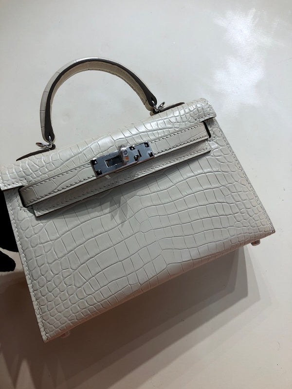 Sophisticated handbag styled for everyday wear