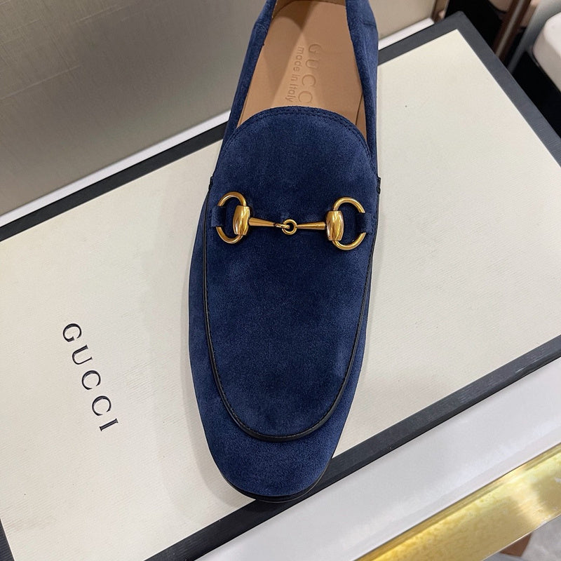 Gucci clean off-white luxury sneakers view 4 padded collar comfort
