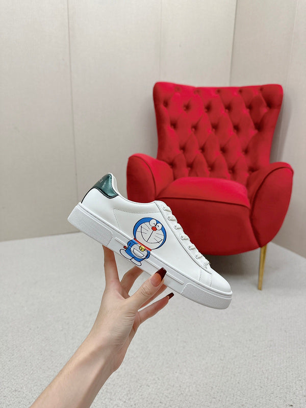 Gucci two-tone luxury sneakers view 7 minimalist modern build