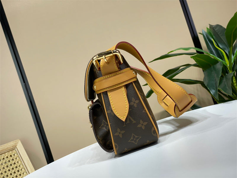  top-handle bag interior and compartment view 15