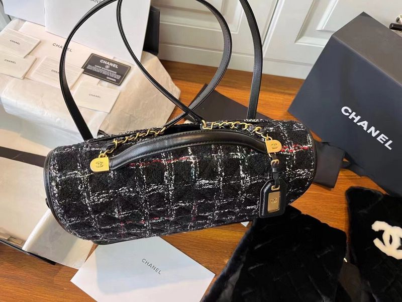 Zivas Charm Classic Sensibility Designer Handbag (Elevated Daily Companion) – Full Silhouette