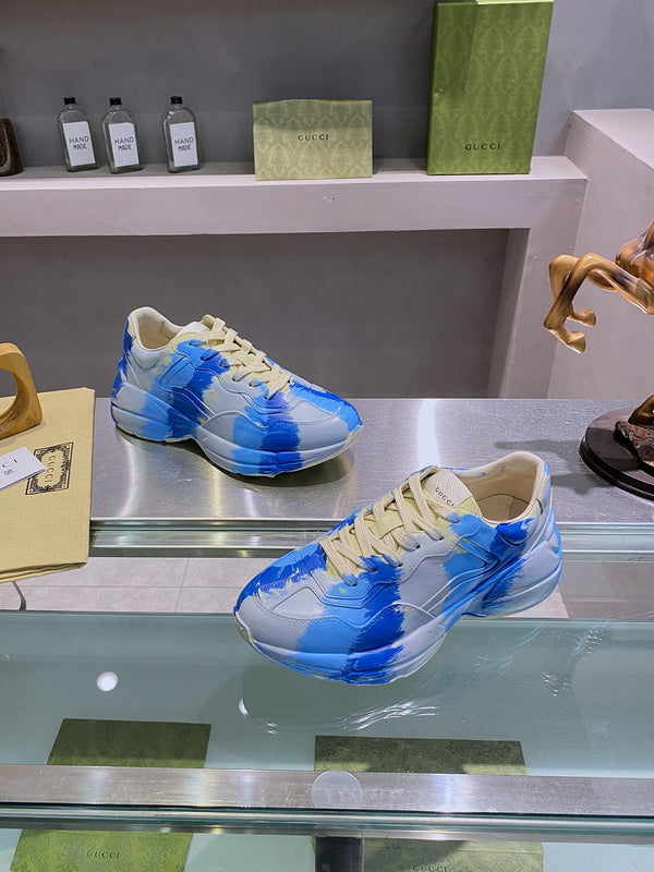Gucci two-tone luxury sneakers view 4 breathable knit upper