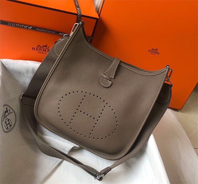  Smart structured bag front view 7