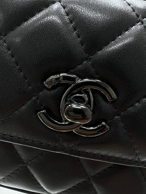 Zivas Charm Signature Style Designer Handbag (Modern Wardrobe Staple) – Close-Up Detail