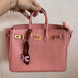  Effortless tote bag carried on shoulder 10