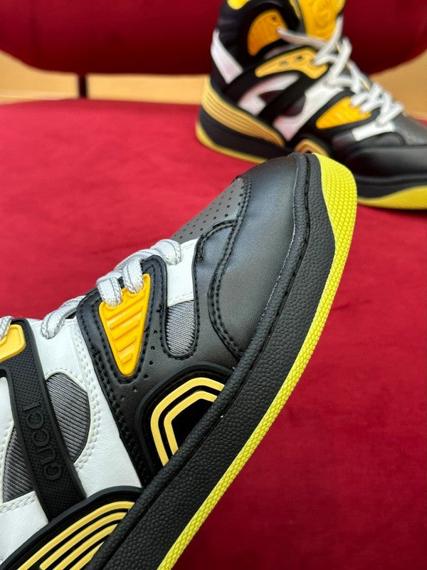 Gucci clean off-white luxury sneakers view 5 classic court silhouette