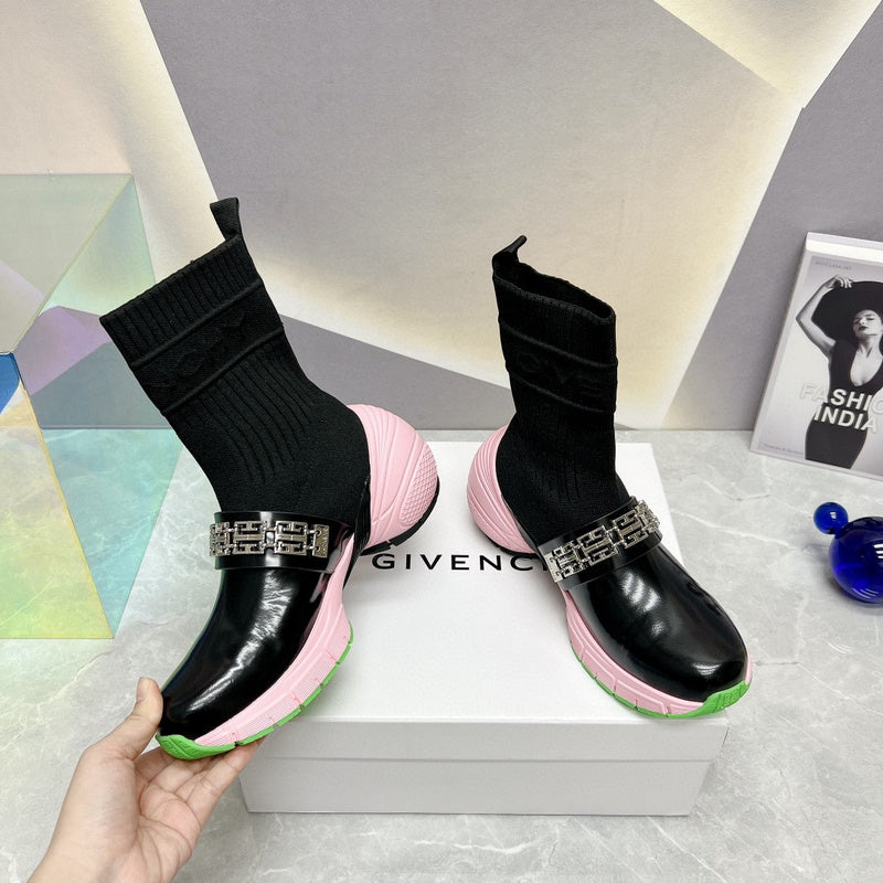 Givenchy shoes Style 156 - top view showing design