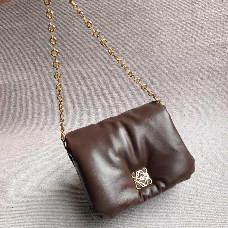 Ziva's Charm handbag – product shot (22cm*19cm*8cm)