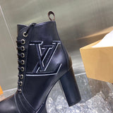 Louis Vuitton shoes Style 220 - top view showing design
