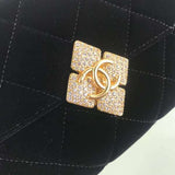 Zivas Charm Understated Luxury Fashion Handbag (Designer-Inspired Craftsmanship) – Close-Up Detail