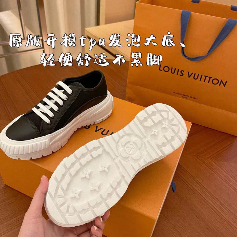 Louis Vuitton shoes Style 394 - full pair display