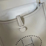  tote bag interior and compartment view