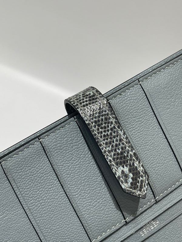 Effortless bag shown from front angle