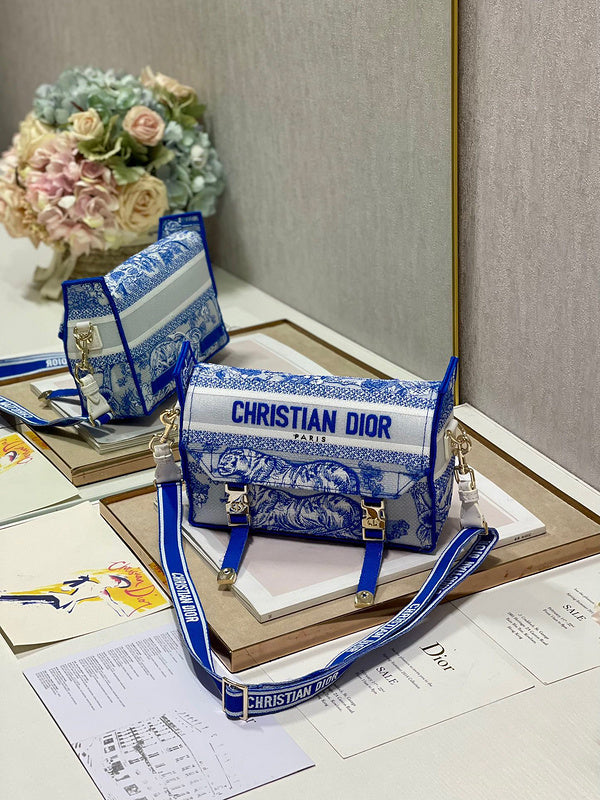 Interior view of chic refined women's handbag – women's luxury handbag