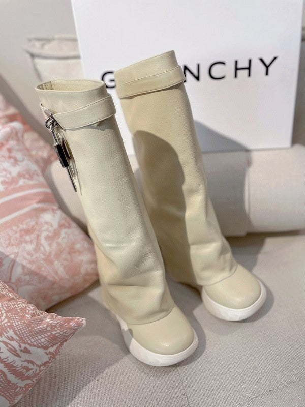 Givenchy shoes Style 174 - sole and craftsmanship detail