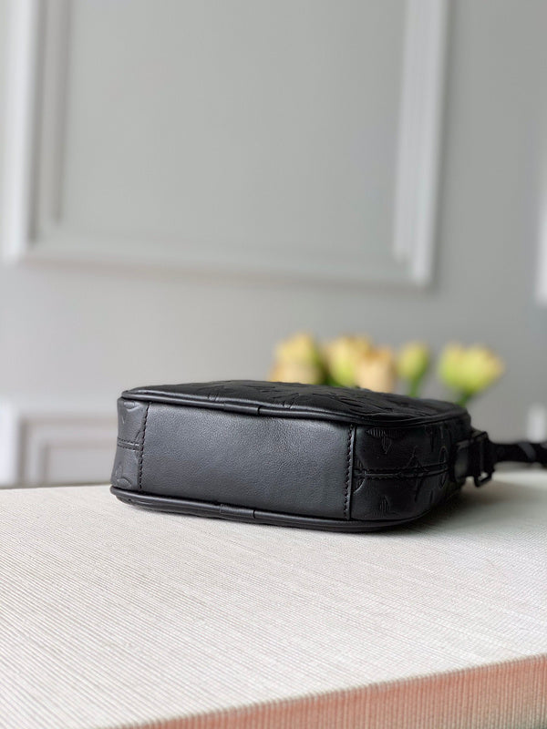 Front view of structured signature women's handbag – women's premium purse