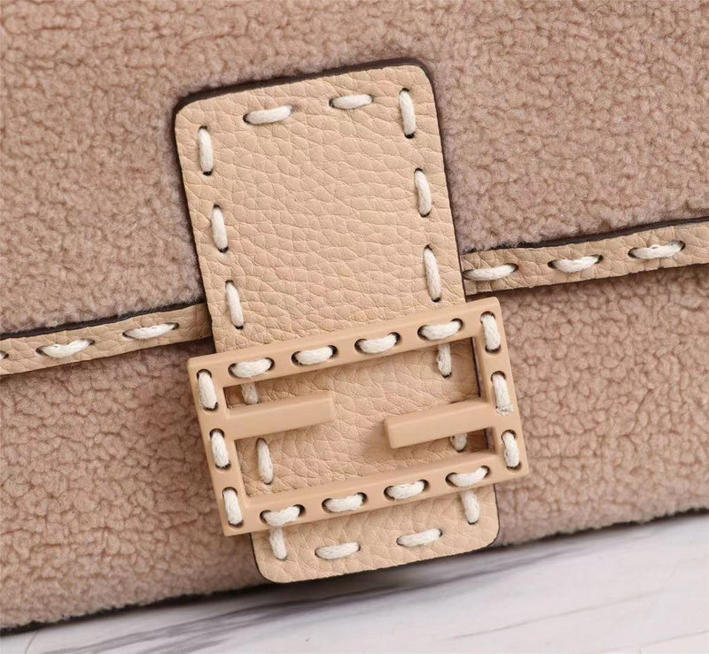 Ziva's Charm handbag – interior view (Standard Size)