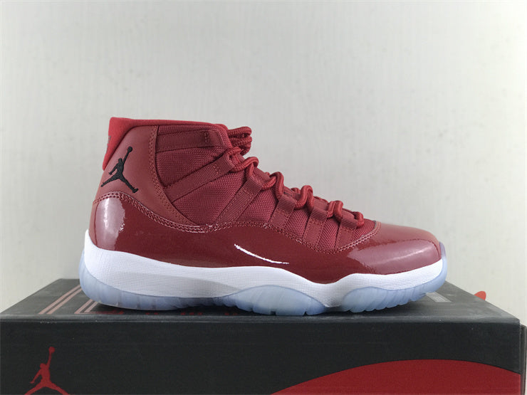 Nike Fashion sneakers in soft grey premium leather build front view