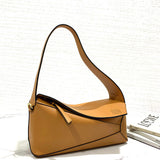 Ziva's Charm handbag – close-up view (29cm*12cm*10cm)