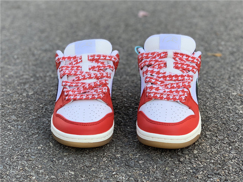 Nike Men's & Women's Designer Low-Top Shoes — Style 185 angle view