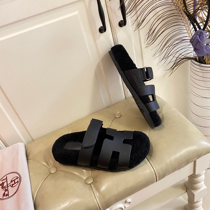 Hermes sandals Style 080 - angled studio shot