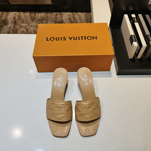 Louis Vuitton shoes Style 230 - logo and branding close-up