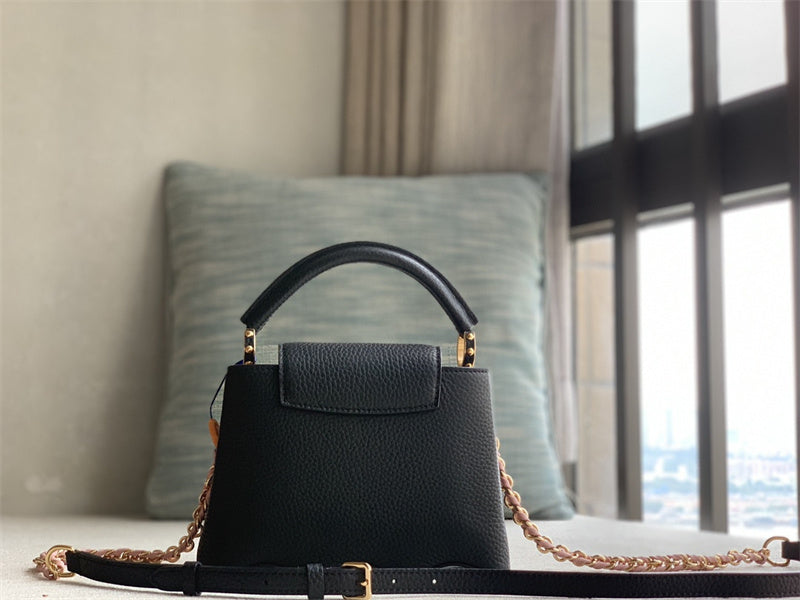 structured bag interior and compartment view 57