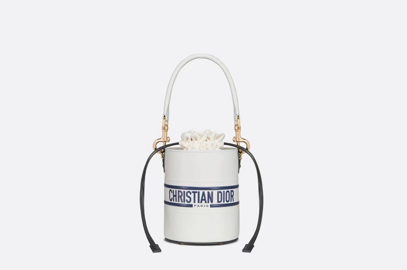 Side profile of premium statement women's handbag – women's everyday handbag