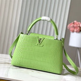  Tailored everyday bag carried on shoulder
