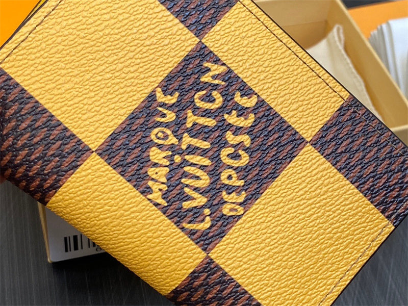  handbag interior and compartment view 21