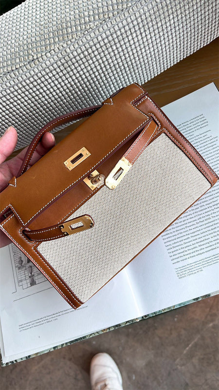  handbag interior and compartment view