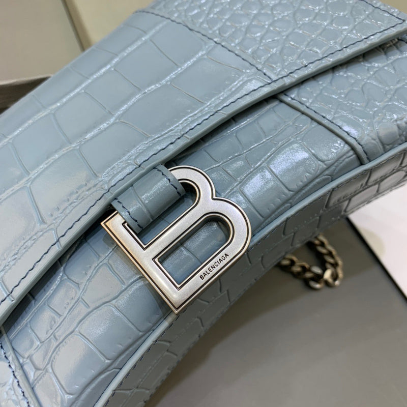 Effortless Premium PU Leather Handbag - Signature Hardware Accents | Women's Fashion Handbag #469 - hardware and detail close-up (image 5) of designer-inspired handbag