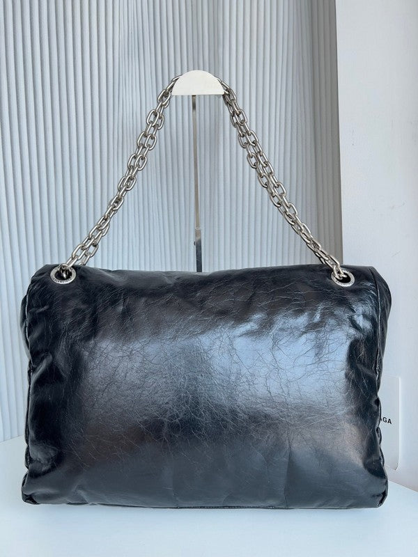 Zivas Charm Refined Everyday Style Fashion Handbag (Polished Everyday Piece) – Lifestyle Shot