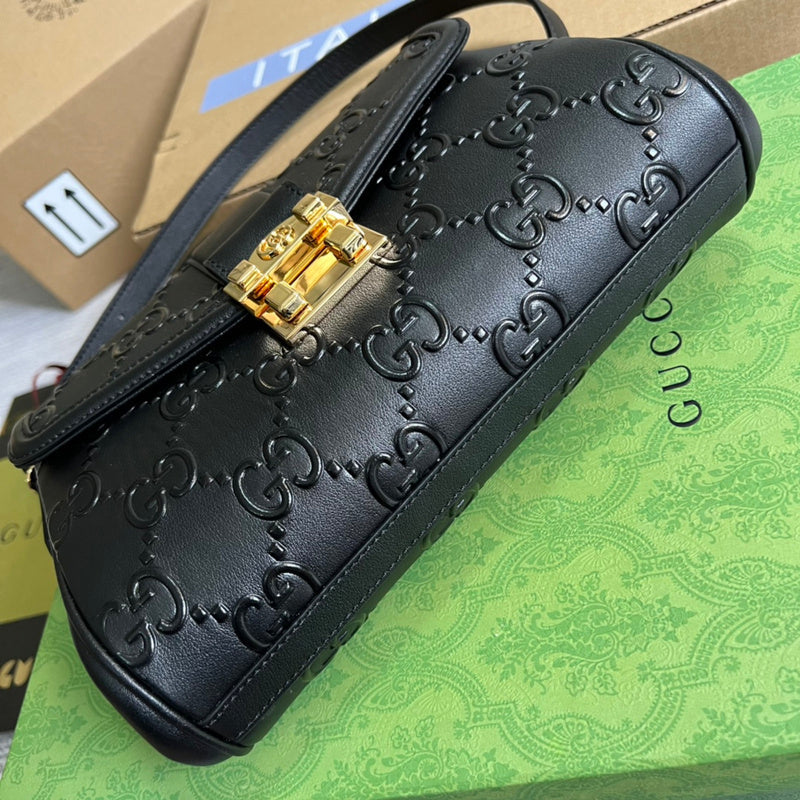 Styled lifestyle shot of chic classic women's handbag – women's premium purse