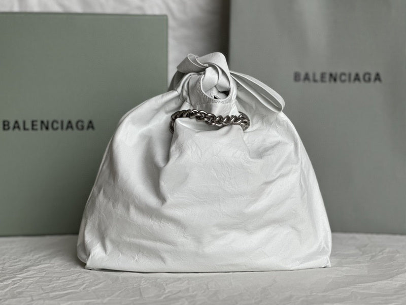 Zivas Charm Effortless Sophistication Statement Handbag (Designer-Inspired Craftsmanship) – Lifestyle Shot