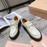 Three-quarter angle view of Miu Miu luxury piece style No.139