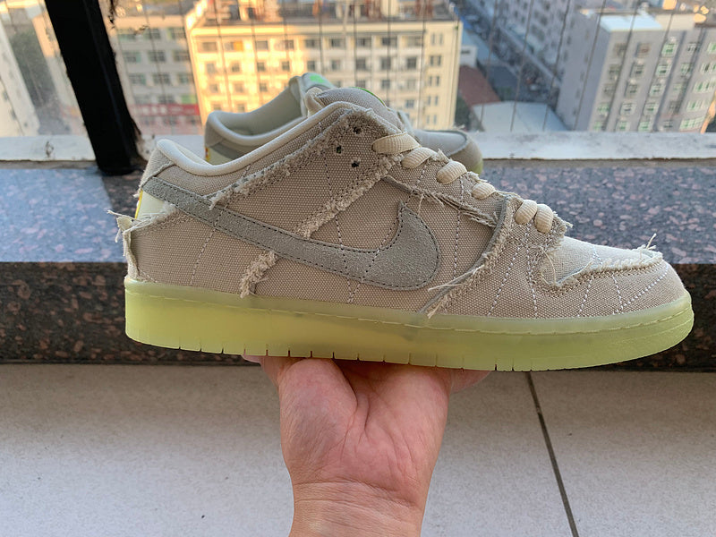 Nike Men's & Women's Luxury Lifestyle Trainers — Style 195 hardware detail