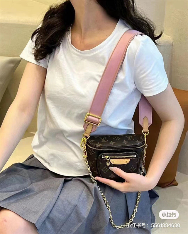  crossbody bag interior and compartment view