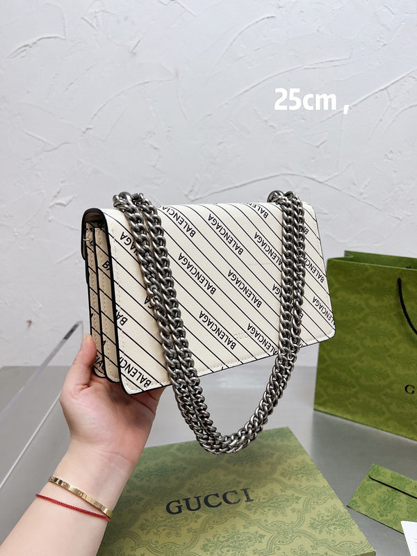 Ziva's Charm handbag – back view (one versatile size)