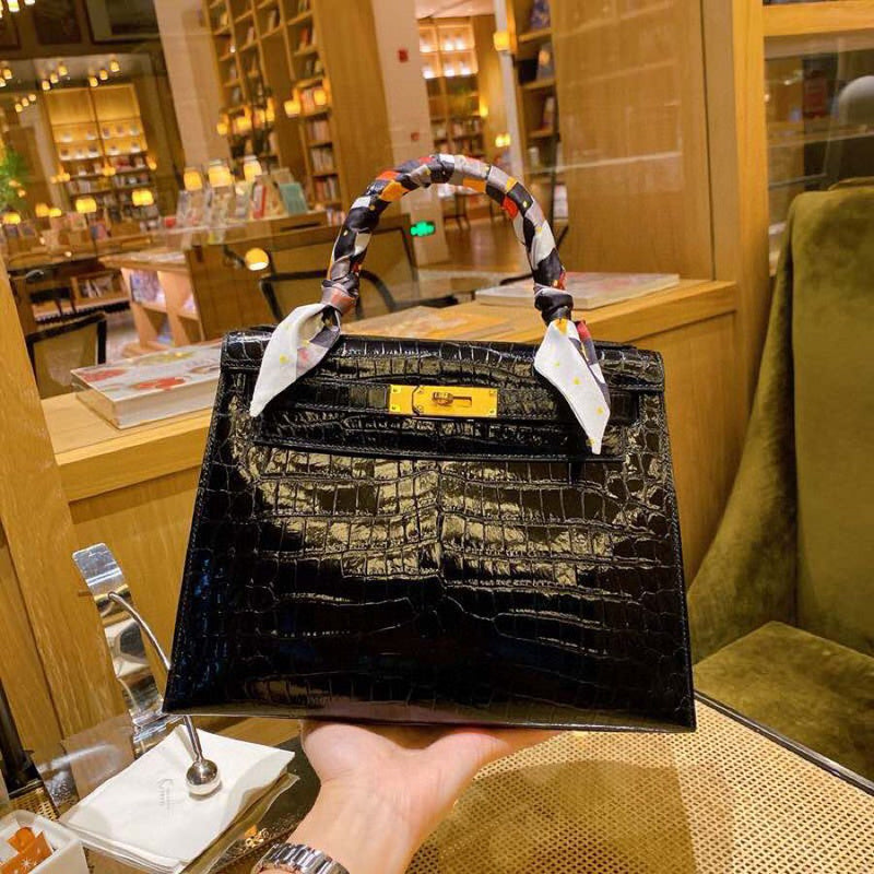 Versatile handbag styled for everyday wear