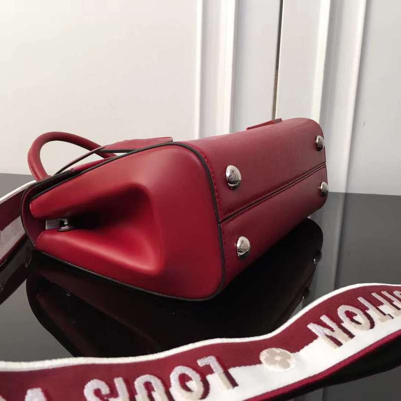 Side profile of elevated chic women's handbag – women's premium purse