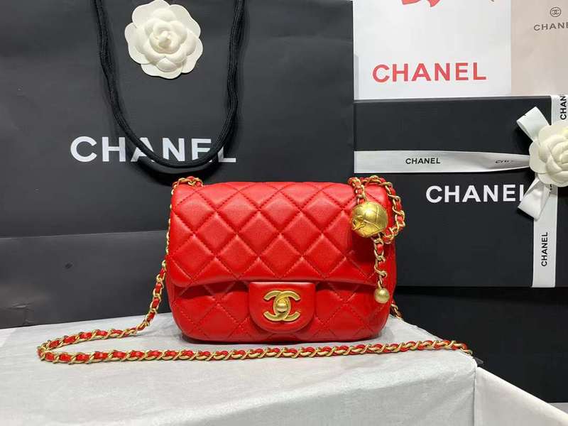 Zivas Charm Streamlined Design Everyday Handbag (Statement-Ready Design) – Lifestyle Shot