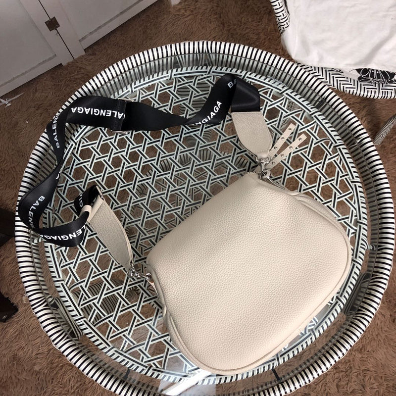 Top view of everyday-luxe signature women's handbag – women's luxury accessory