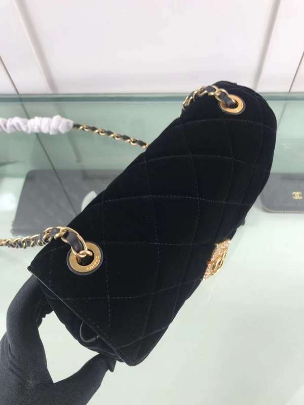 Zivas Charm Understated Luxury Fashion Handbag (Designer-Inspired Craftsmanship) – Interior View